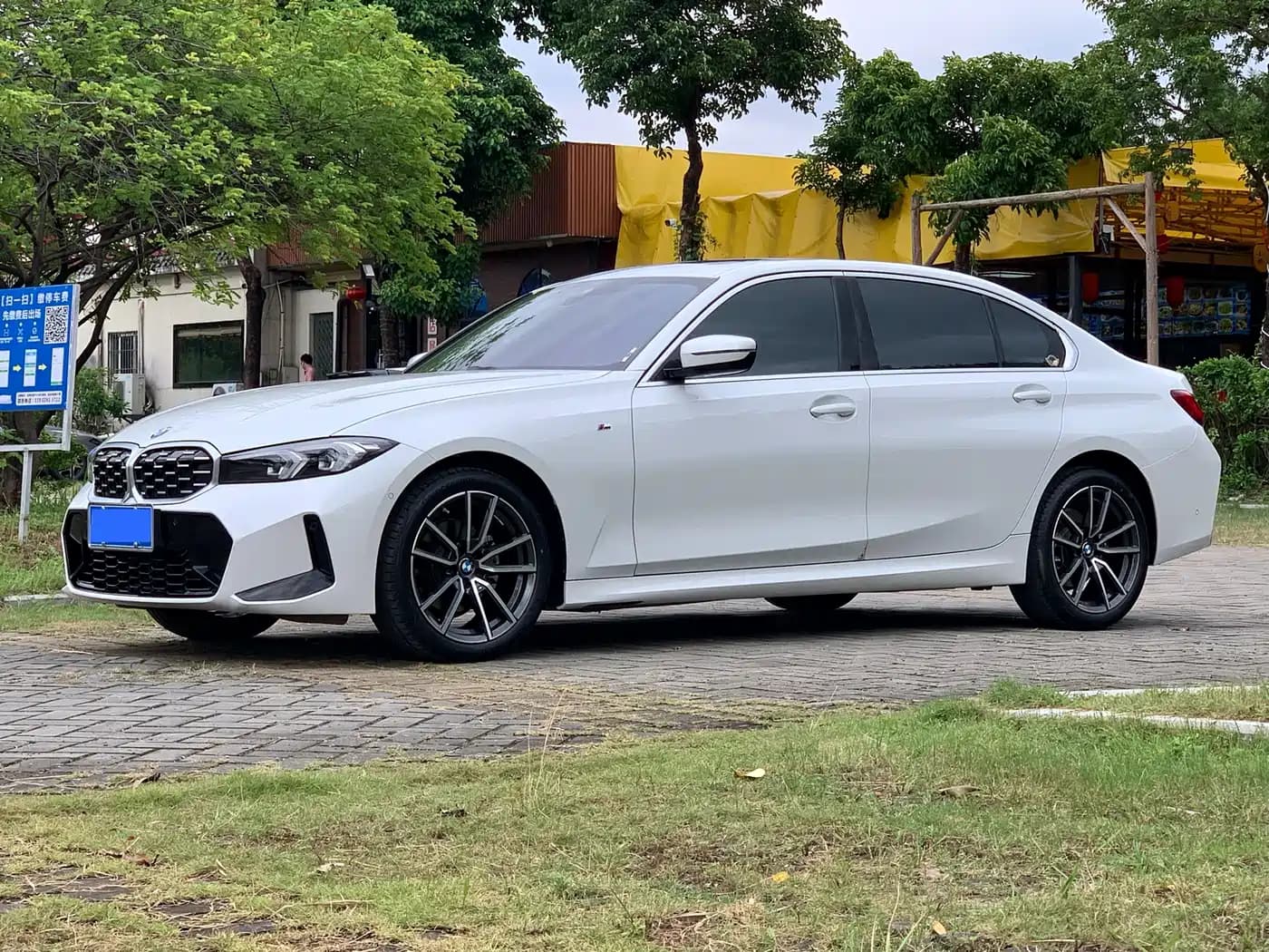 BMW 3 Series 2024 325Li M Sport Package