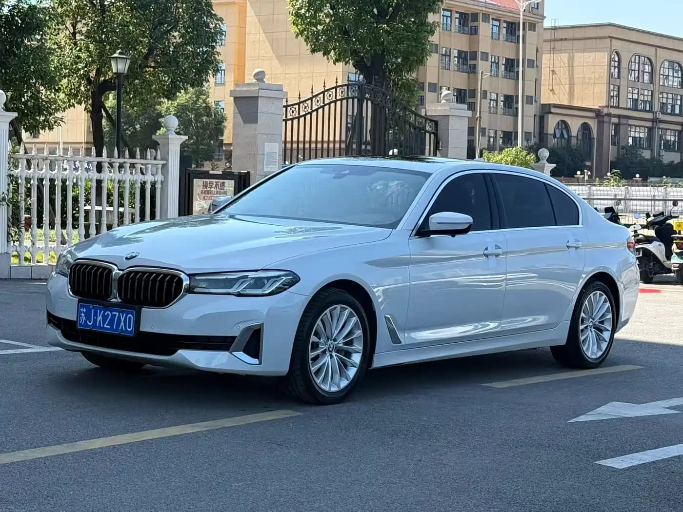 BMW BMW 5 Series 2021 525Li Luxury Package