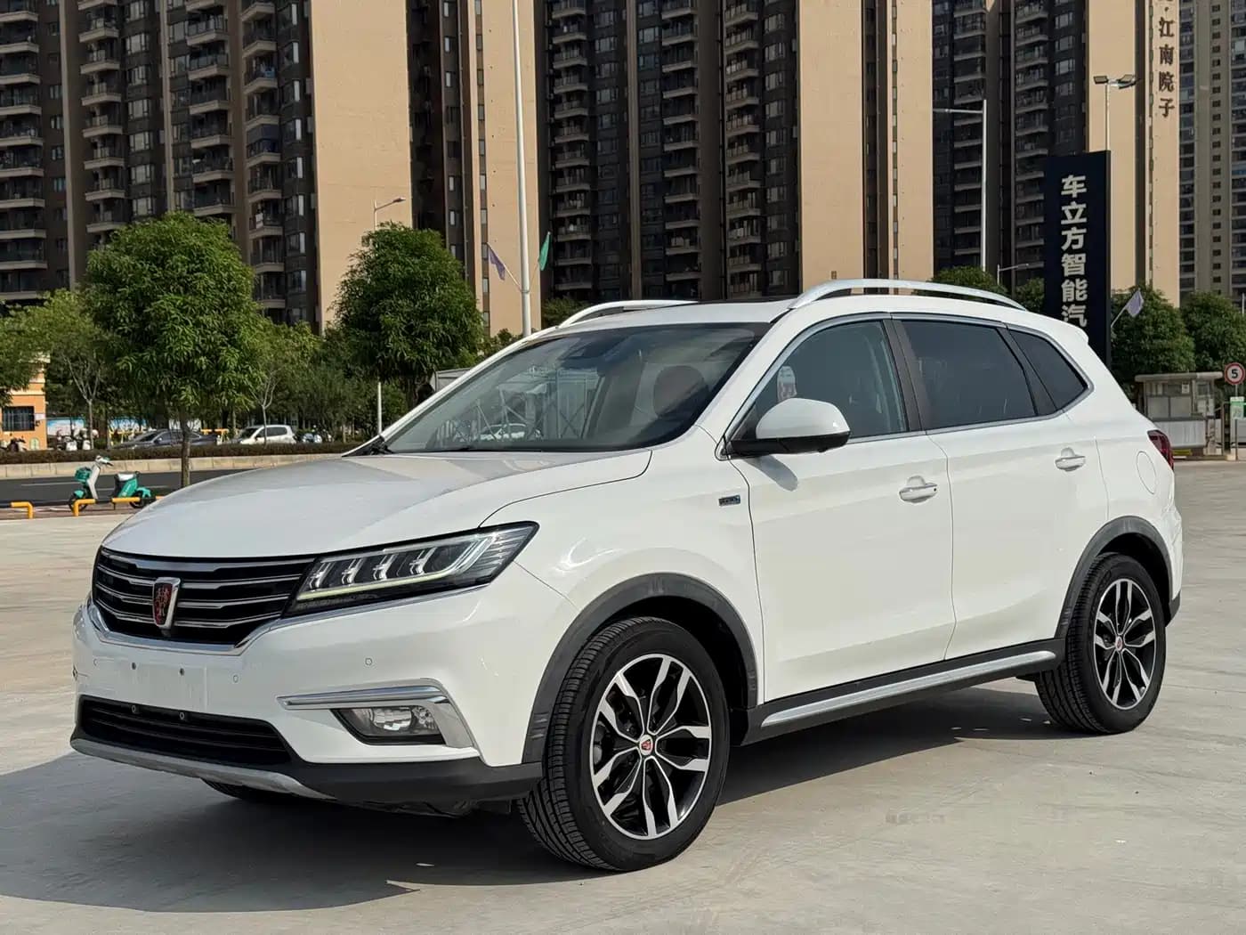 Roewe RX5 2016 30T 4WD Automatic Internet Premium Edition