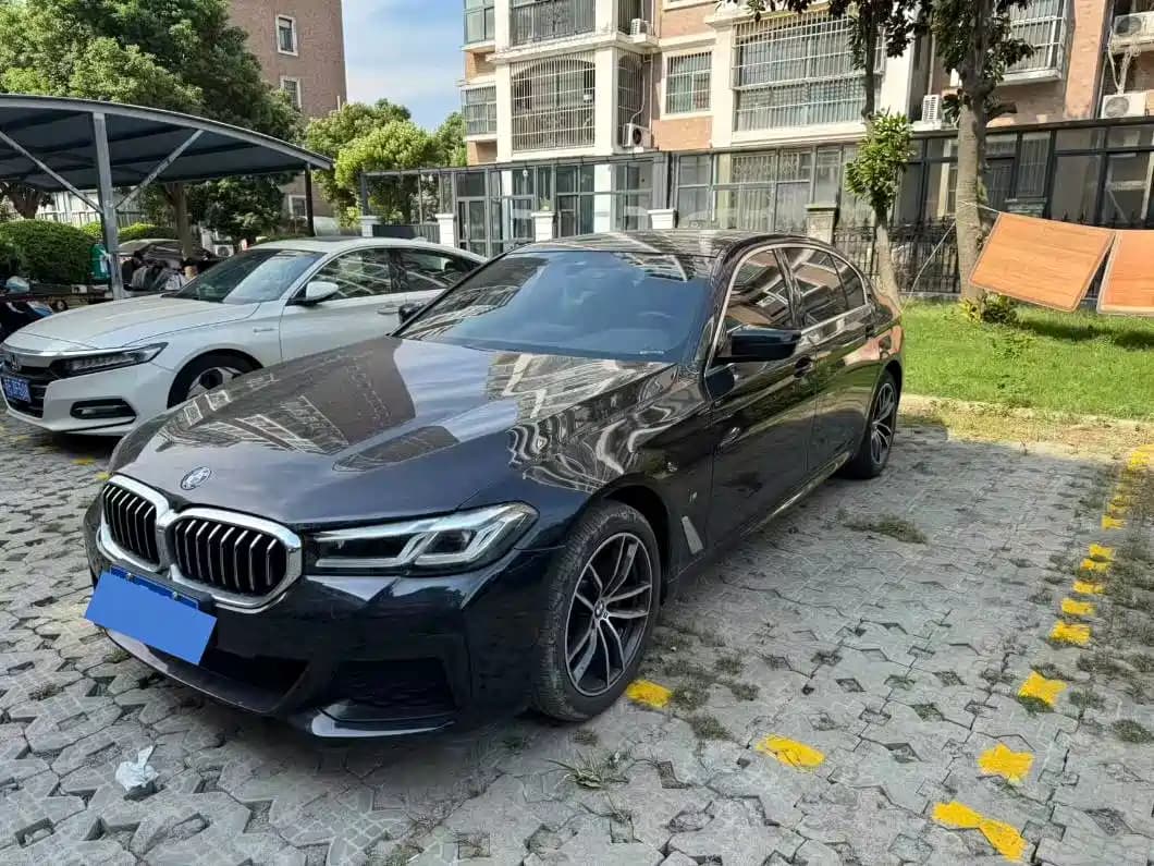 BMW 5 Series 2022 525Li M Sport Package