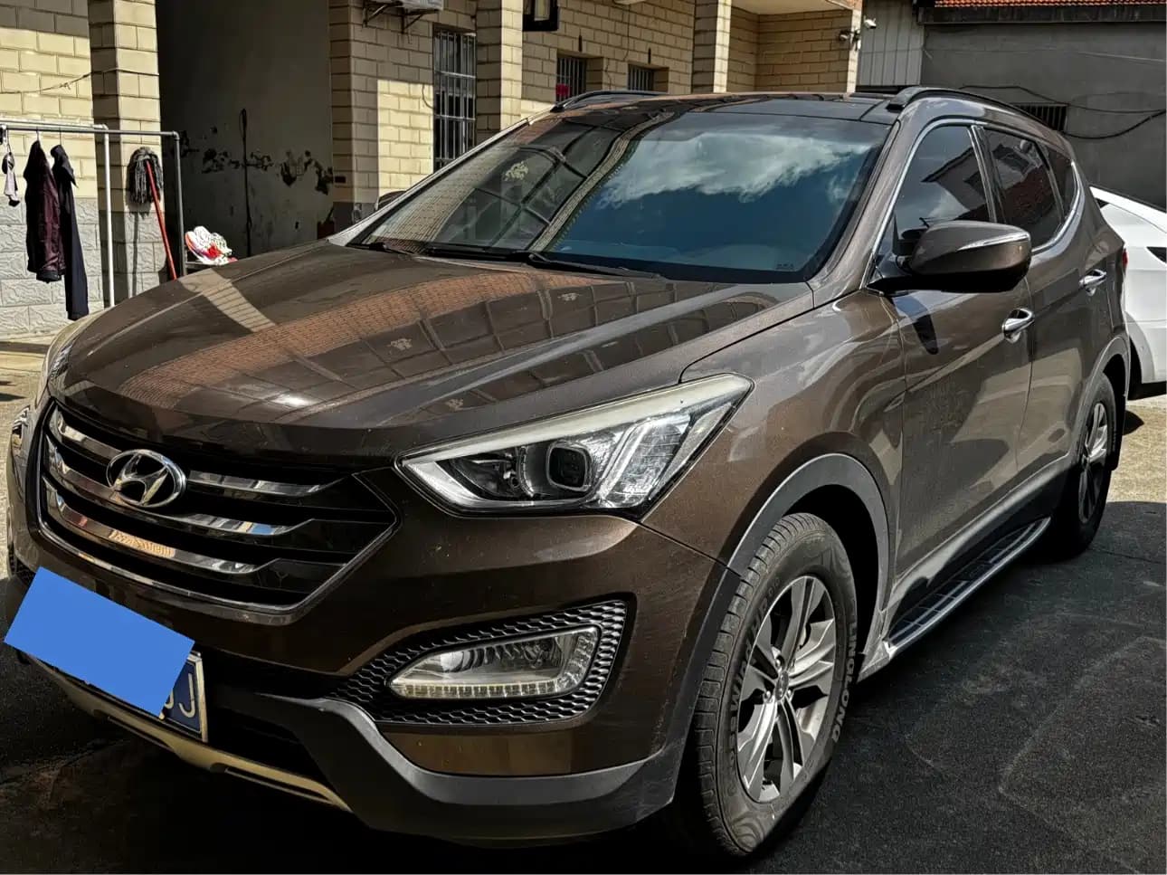 Hyundai Santa Fe 2013 Model 2.4L Automatic 2WD Smart