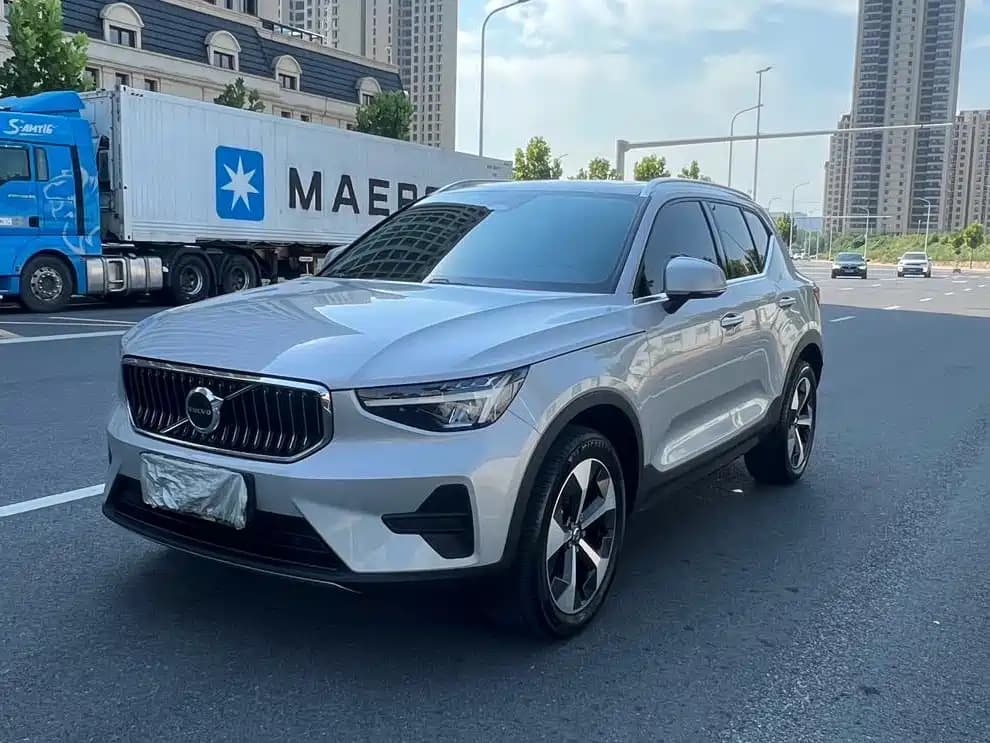Volvo Volvo XC40 2026 B4 AWD Smart Vision Luxury Edition