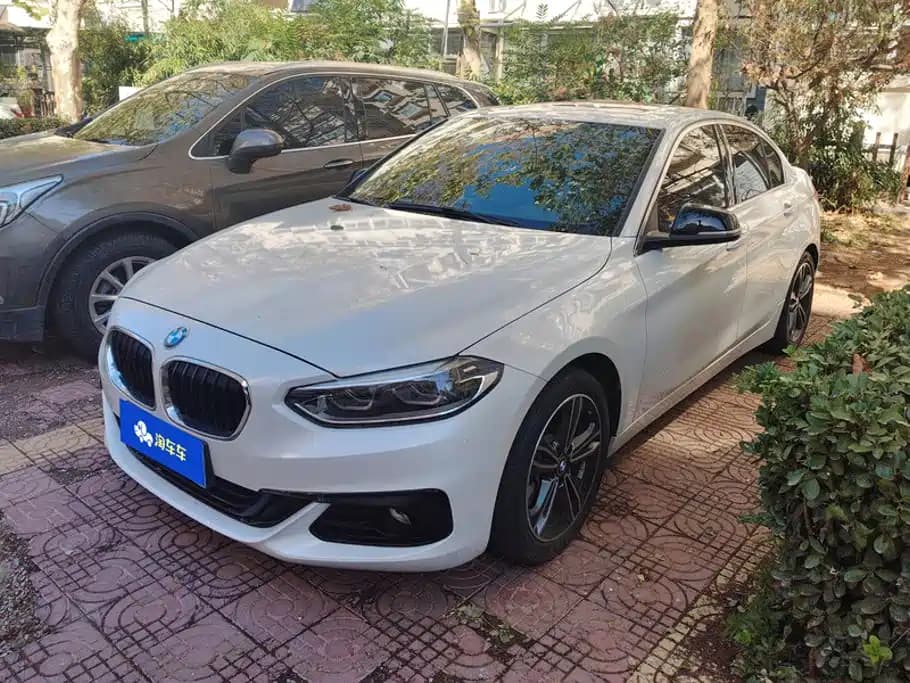 BMW BMW 1 Series 2018 118i Sport Edition