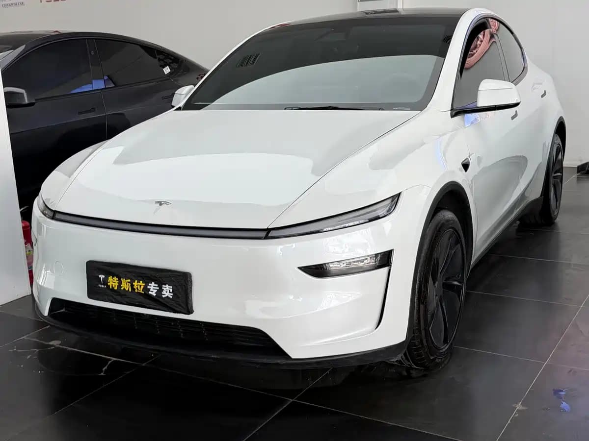 Tesla Model Y 2026 Rear-Wheel Drive