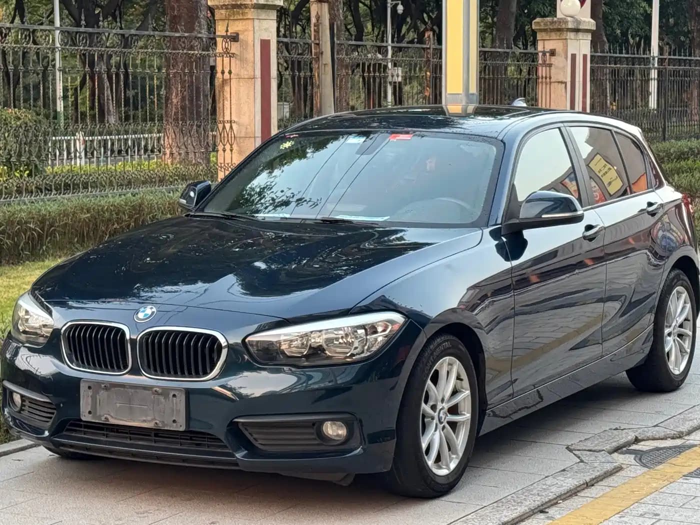BMW 1 Series (Import) 2016 118i Leading