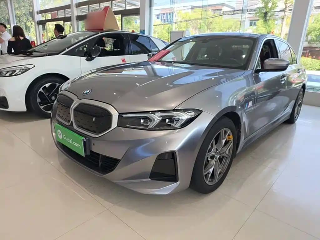 BMW i3 2022 eDrive 35 L