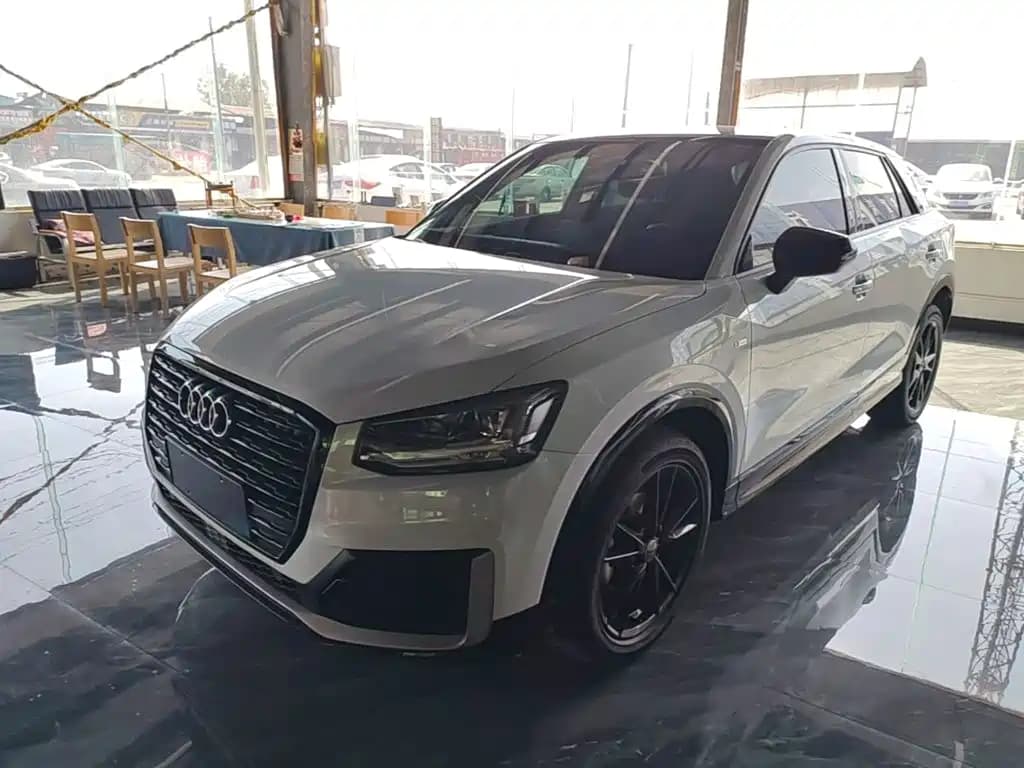 Audi Q2L 2020 35 TFSI Progressive Dynamic Model