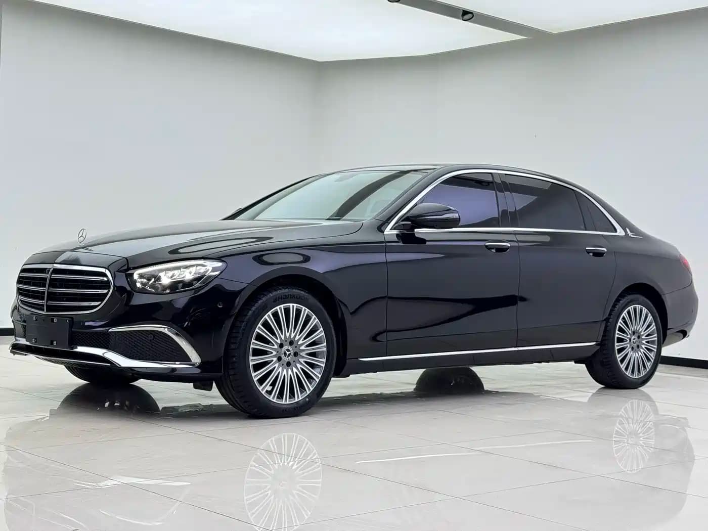 Mercedes-Benz E-Class 2023 E 300 L Fashion
