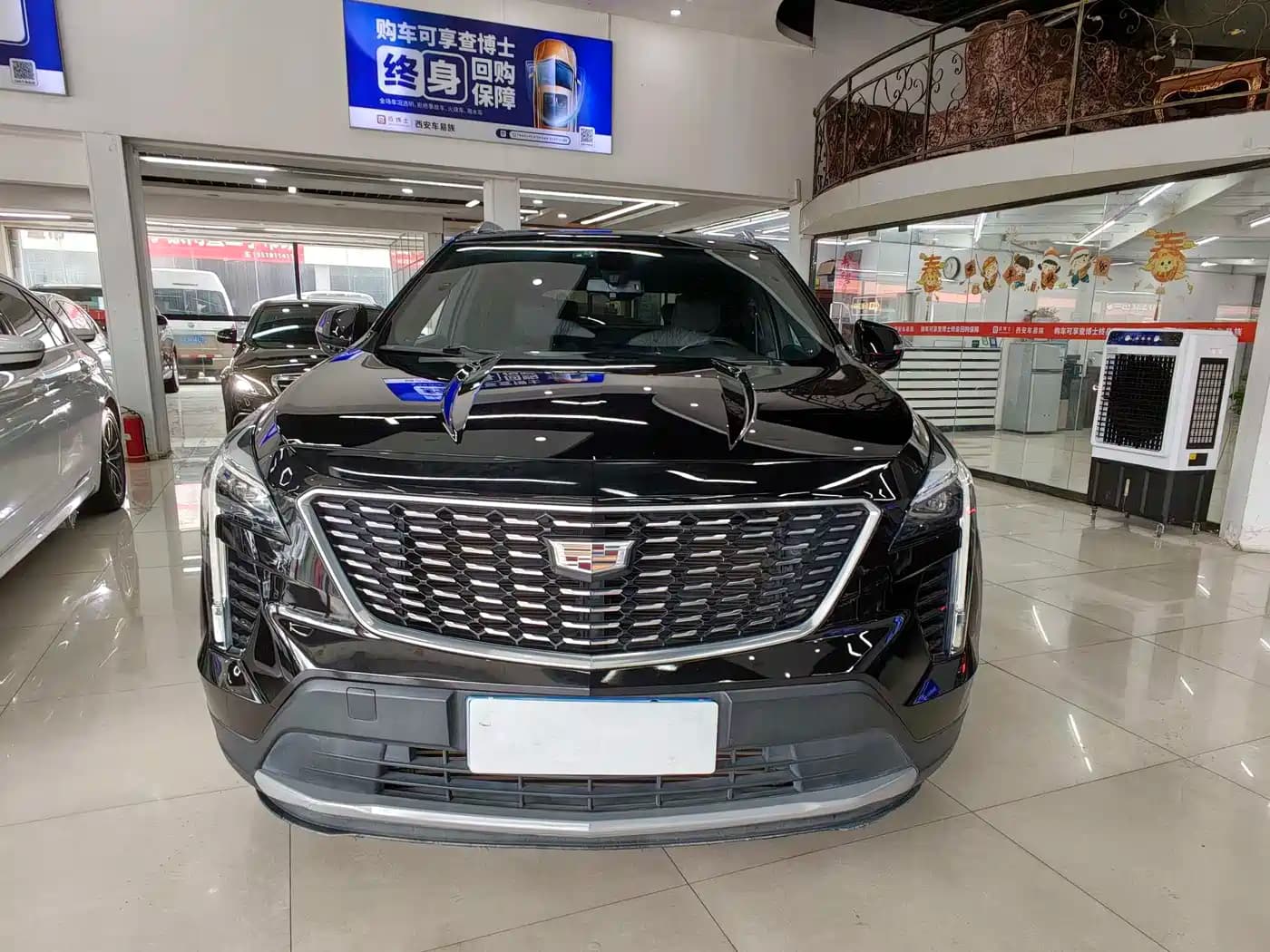 Cadillac XT4 2018 28T FWD Leading Edition