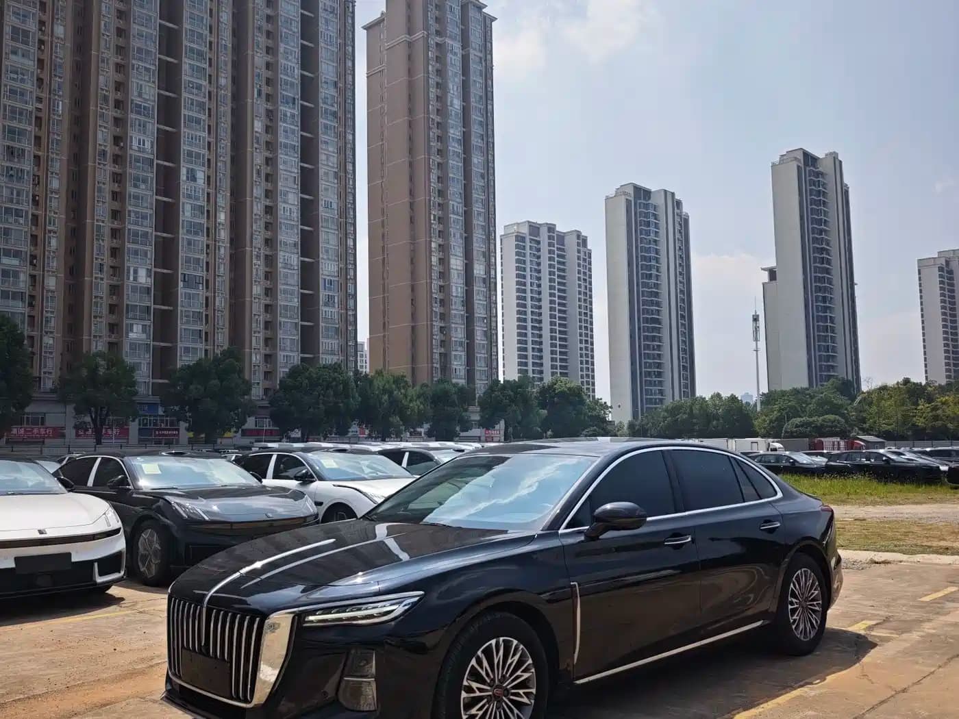 Hongqi H5 2023 1.5T DCT Smart Connect Joy Edition