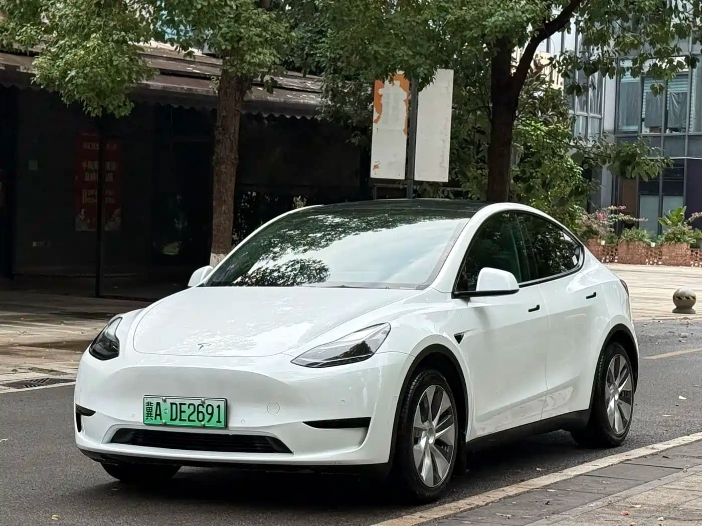Tesla Model Y 2022 Facelift Rear-Wheel Drive Version