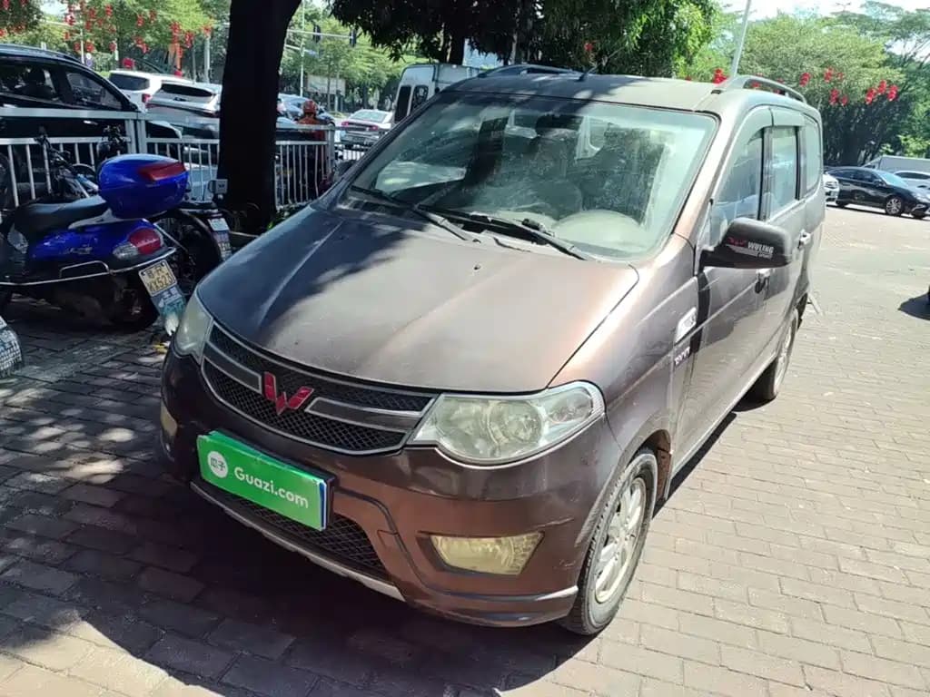 Wuling Motors Hongguang Wuling 2014 1.5L S Standard