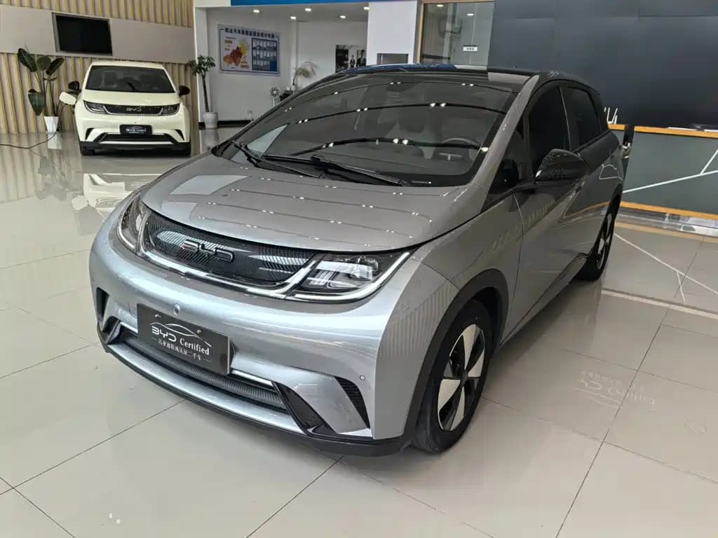 BYD Dolphin 2023 420km Fashion Edition