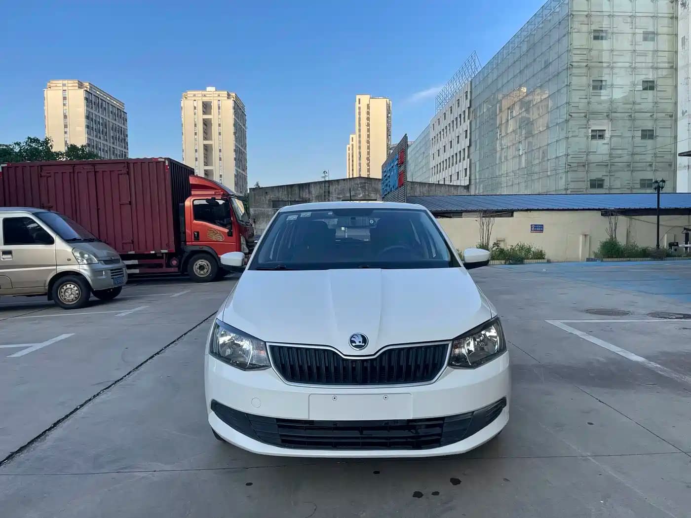 Skoda Fabia Škoda 2017 1.4L Auto Car Enjoy Edition