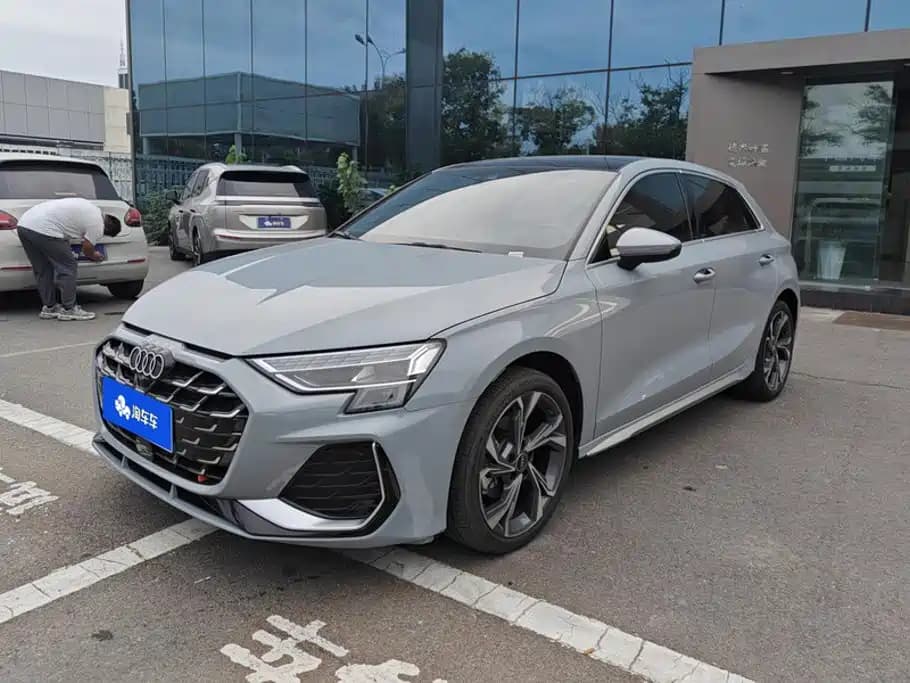Audi A3 2025 Sportback 35TFSI Flying Premium