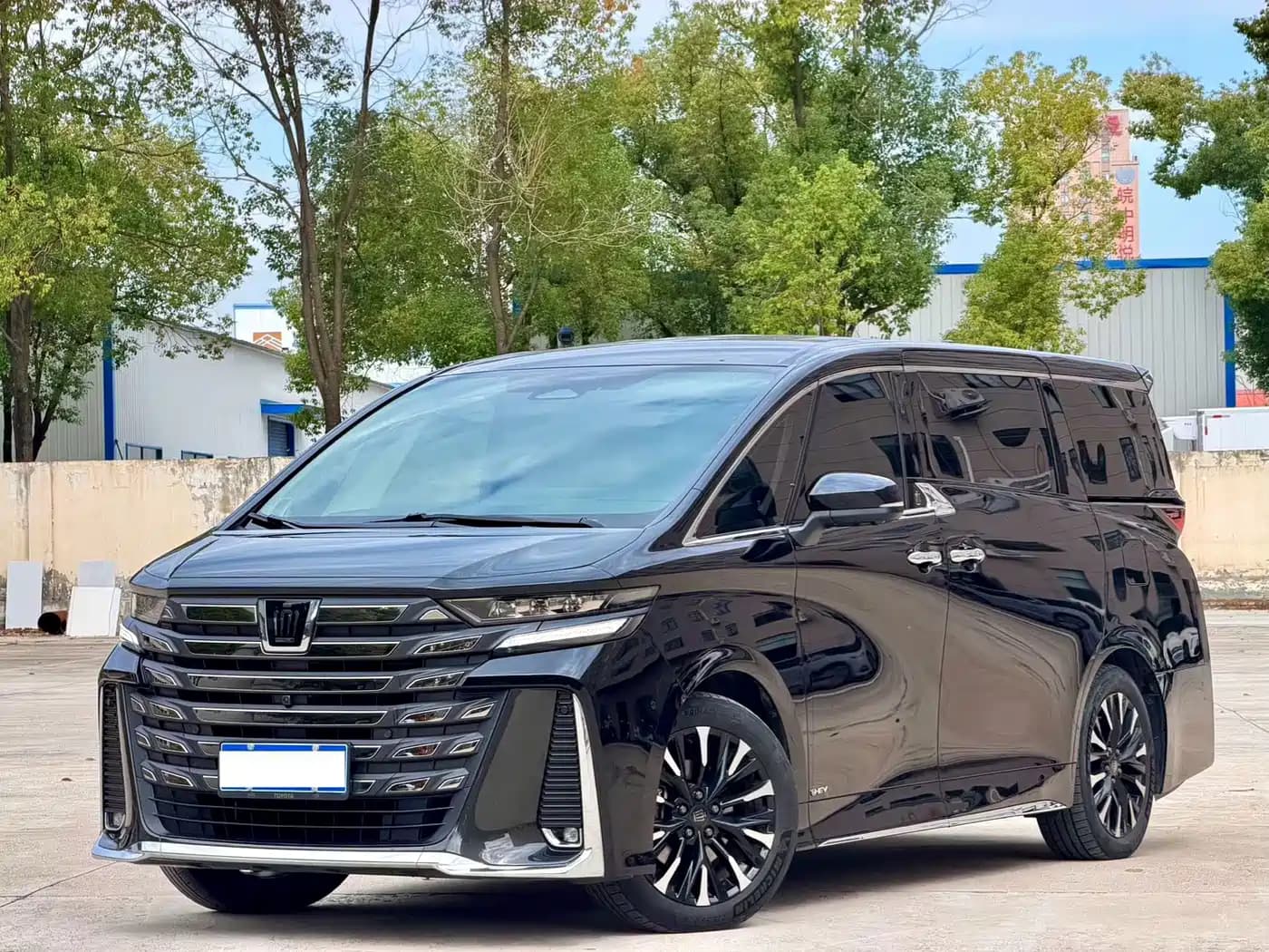 Toyota Vellfire 2024 Crown Hybrid 2.5L Premium Edition