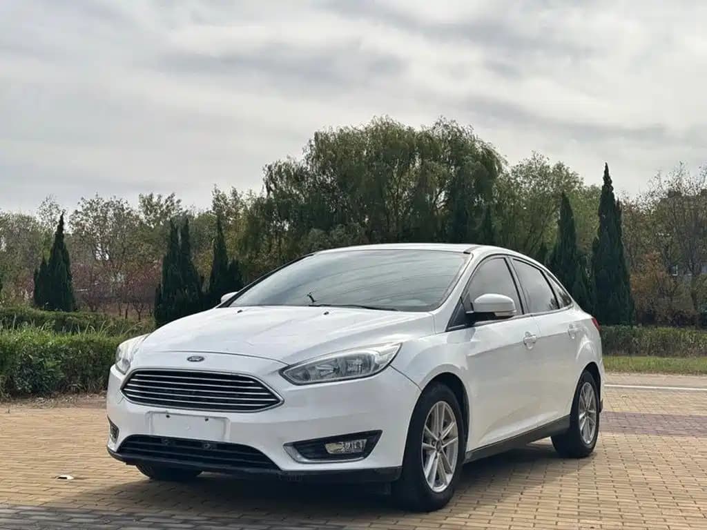Ford Focus 2017 Sedan 1.6L Automatic Fashion Smart Edition