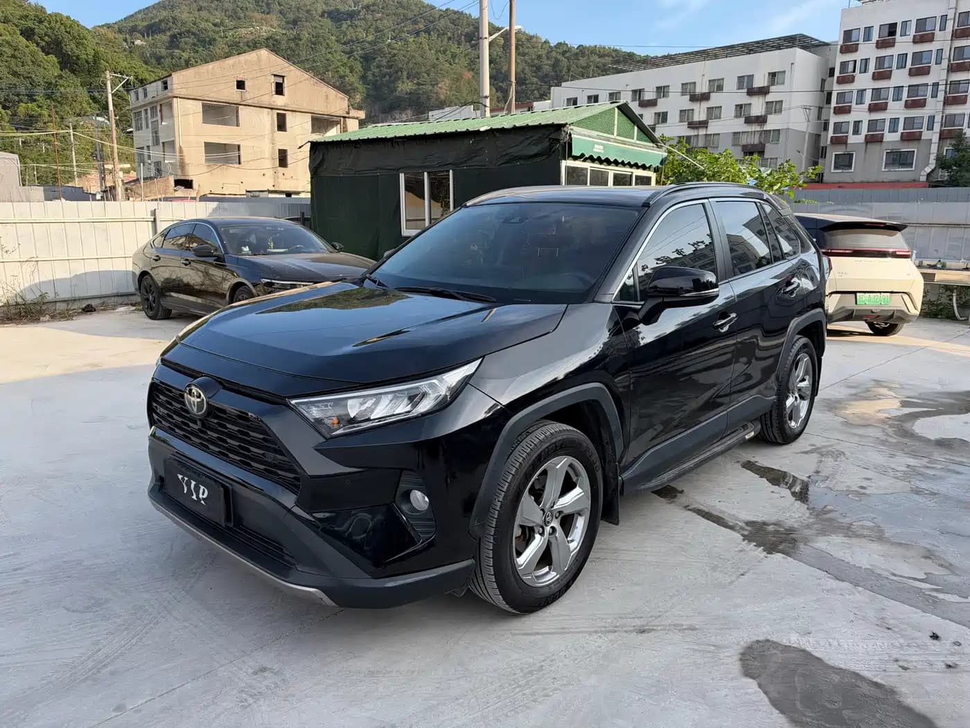 Toyota RAV4 Rongfang 2023 2.0L CVT 2WD Fashion Edition