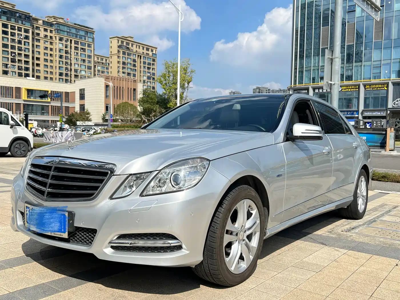 Mercedes-Benz E-Class 2012 E 260 L CGI Fashion Model