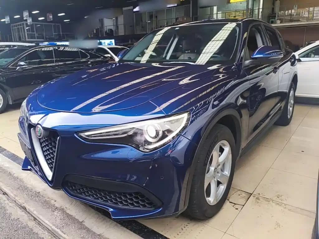 Alfa Romeo Stelvio 2017 2.0T 200HP Elite