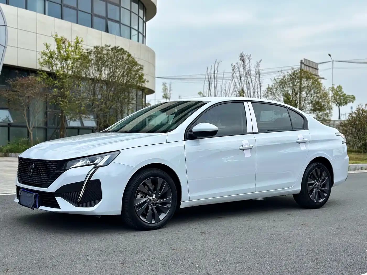 Peugeot 408 2024 360THP Flying Dragon Edition Romani