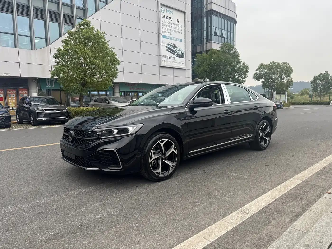 Volkswagen Passat 2026 Outstanding Edition 380TSI Starlight Dragon Soaring Version