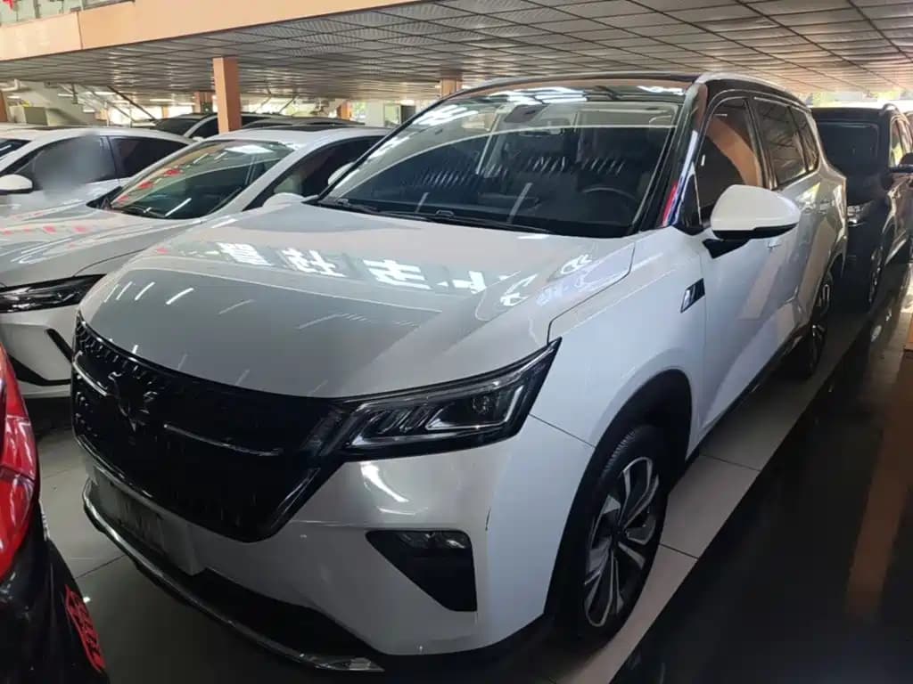Wuling Motors Wuling Xingchen 2021 1.5T CVT Starlight Edition