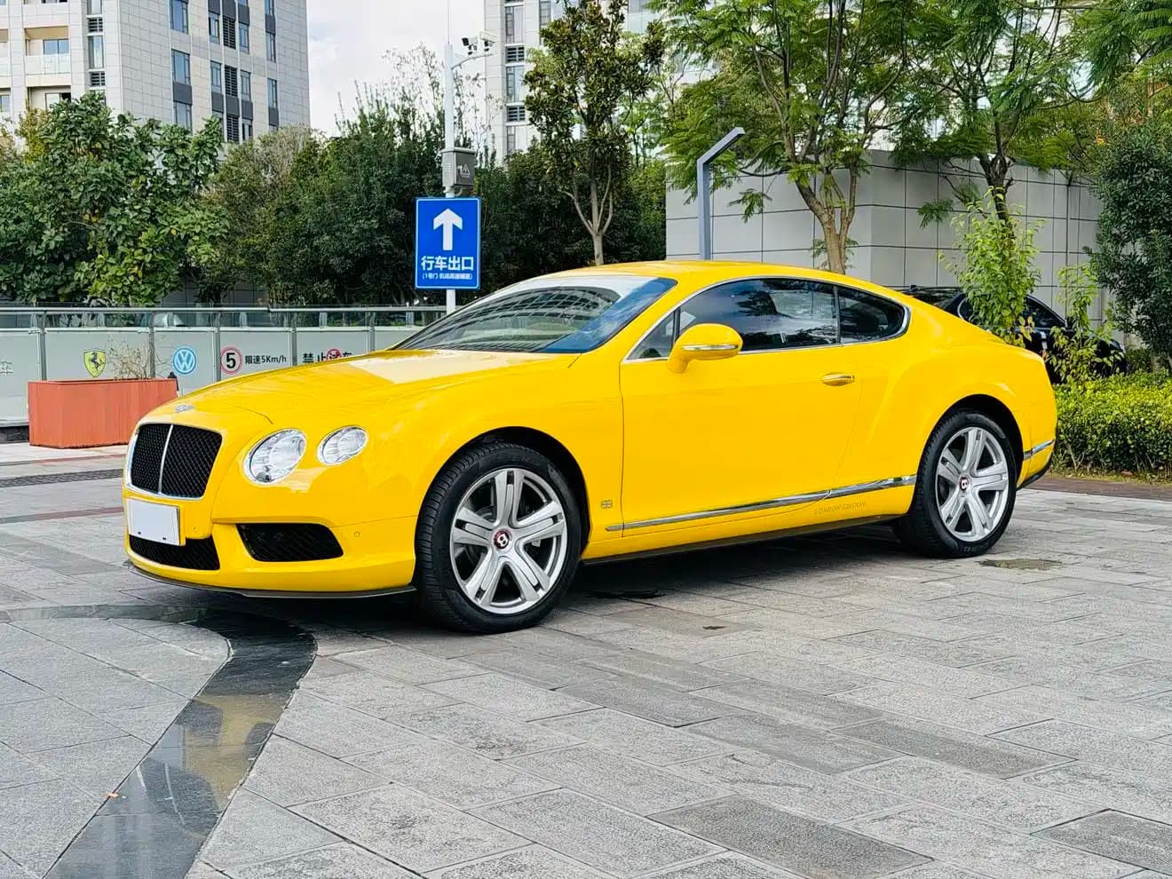 Bentley Continental 2015 4.0T GT V8 Standard