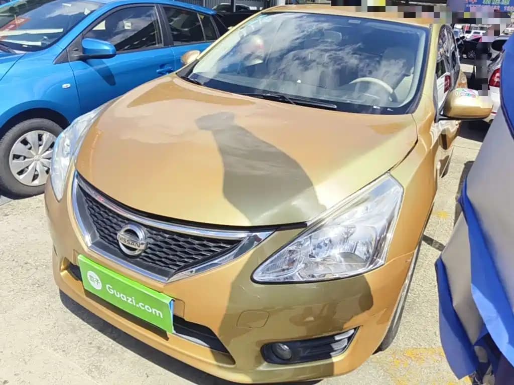 Nissan Tiida 2014 1.6L CVT Smart