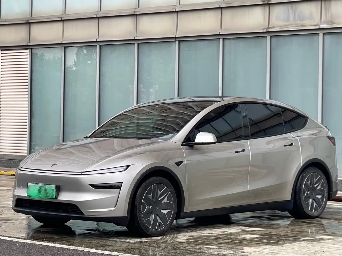 Tesla Model Y L 2025 Facelift Long Range AWD
