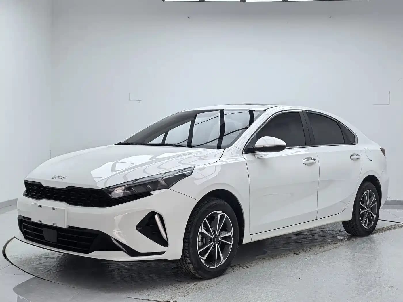Kia K3 2023 Model 1.5L CVT Luxury Edition