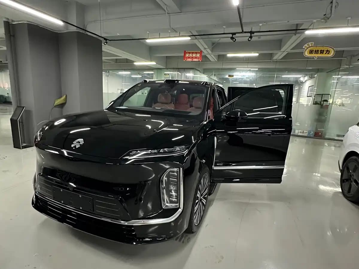 Nio ES9