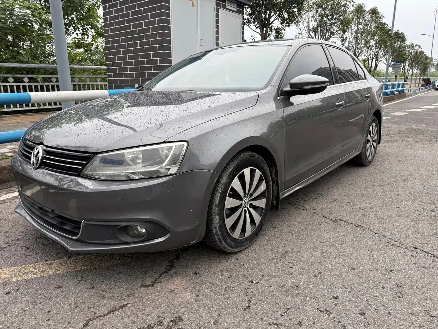 Volkswagen Jetta Sagitar 2012 Model 1.4TSI Automatic Fashion