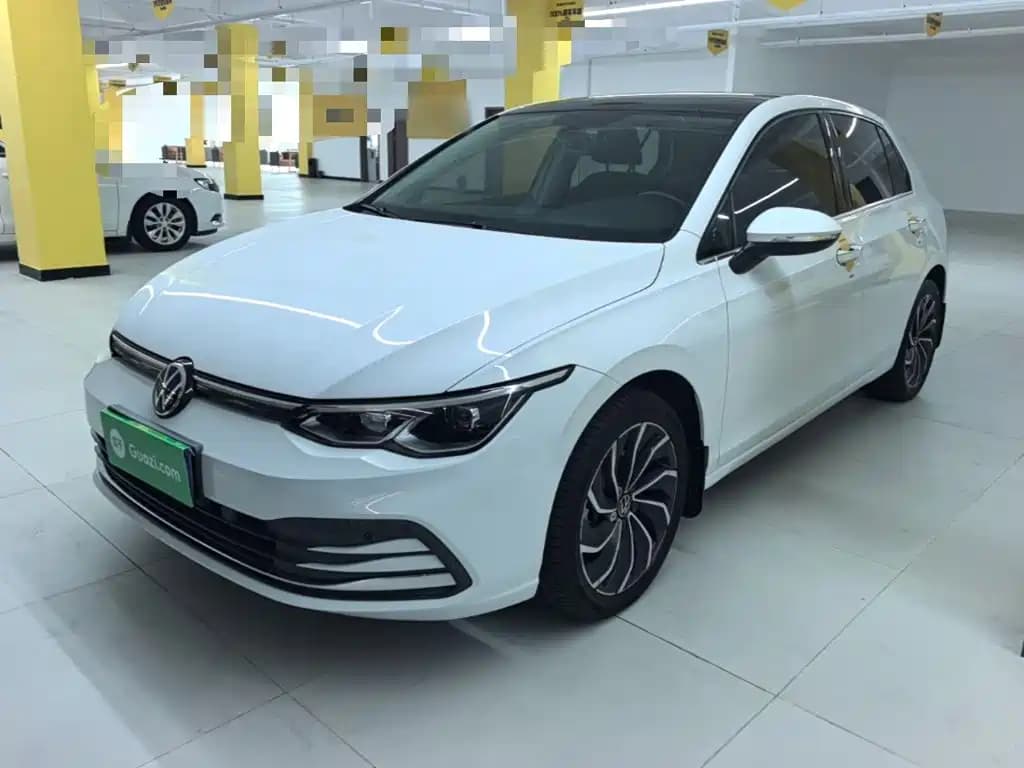Volkswagen Golf 2021 200TSI DSG