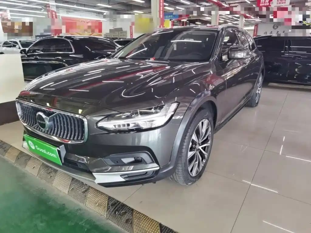 Volvo V90 2021 Model Cross Country B5 AWD Smart Edition