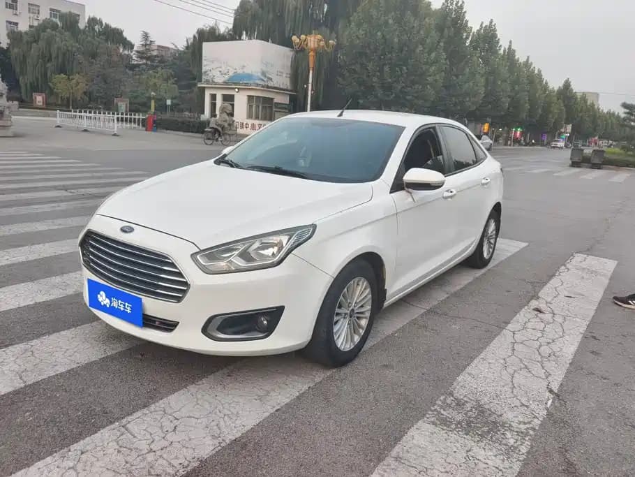 Ford Ford Escort 2015 1.5L Manual Comfort