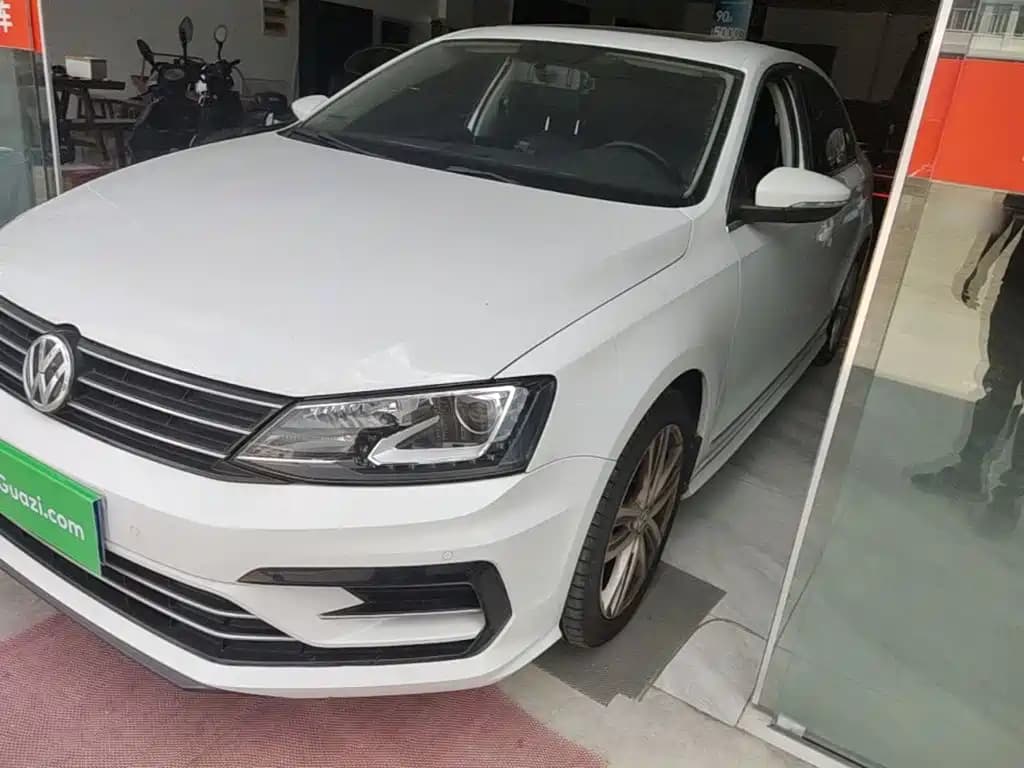 Volkswagen Jetta Sagitar 2018 280TSI DSG Spark Edition
