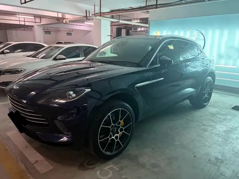 Aston Martin DBX 2020 4.0T V8