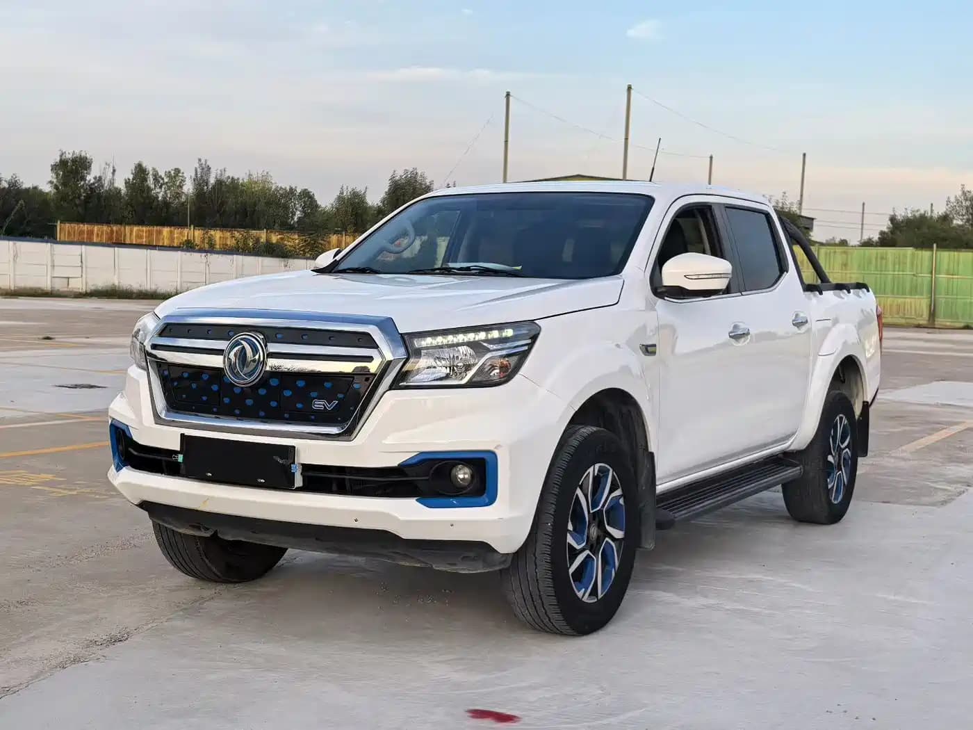 DongFeng Rich 6 New Energy 2023 Bucket Flagship Edition 350km