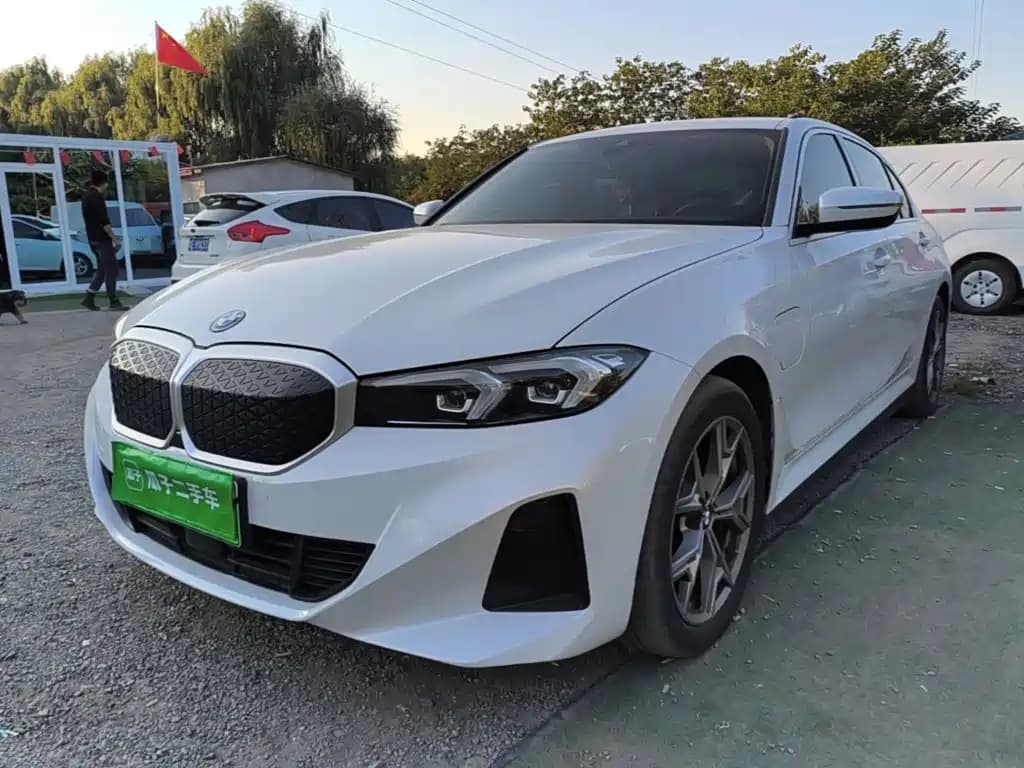 BMW i3 2025 eDrive 35 L