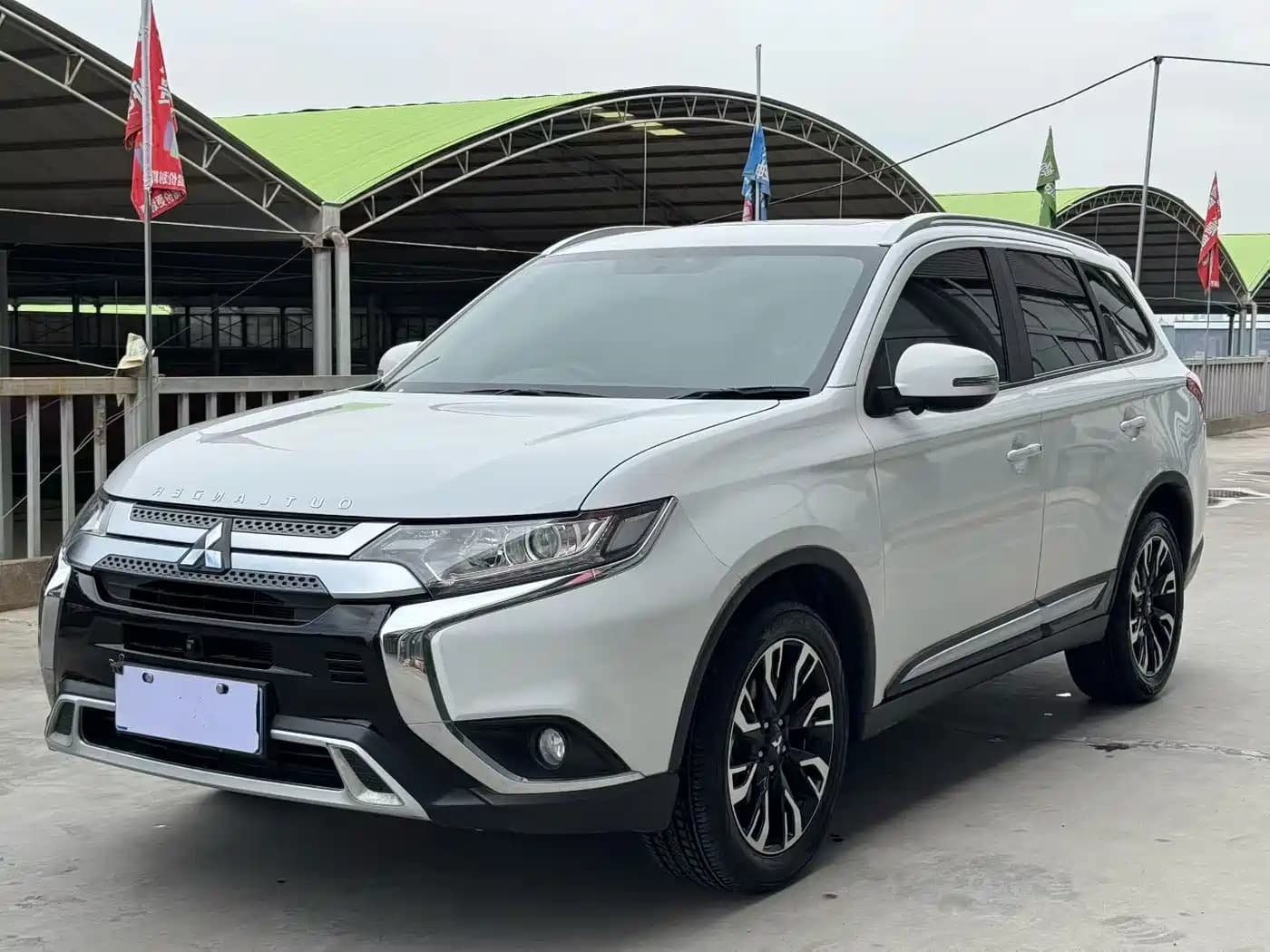 Mitsubishi Outlander 2020 2.0L 2WD Premium 5-seater