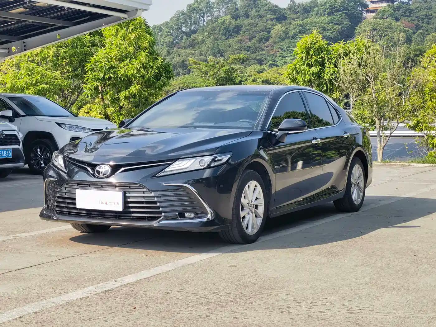 Toyota Camry 2021 2.0G Luxury Edition
