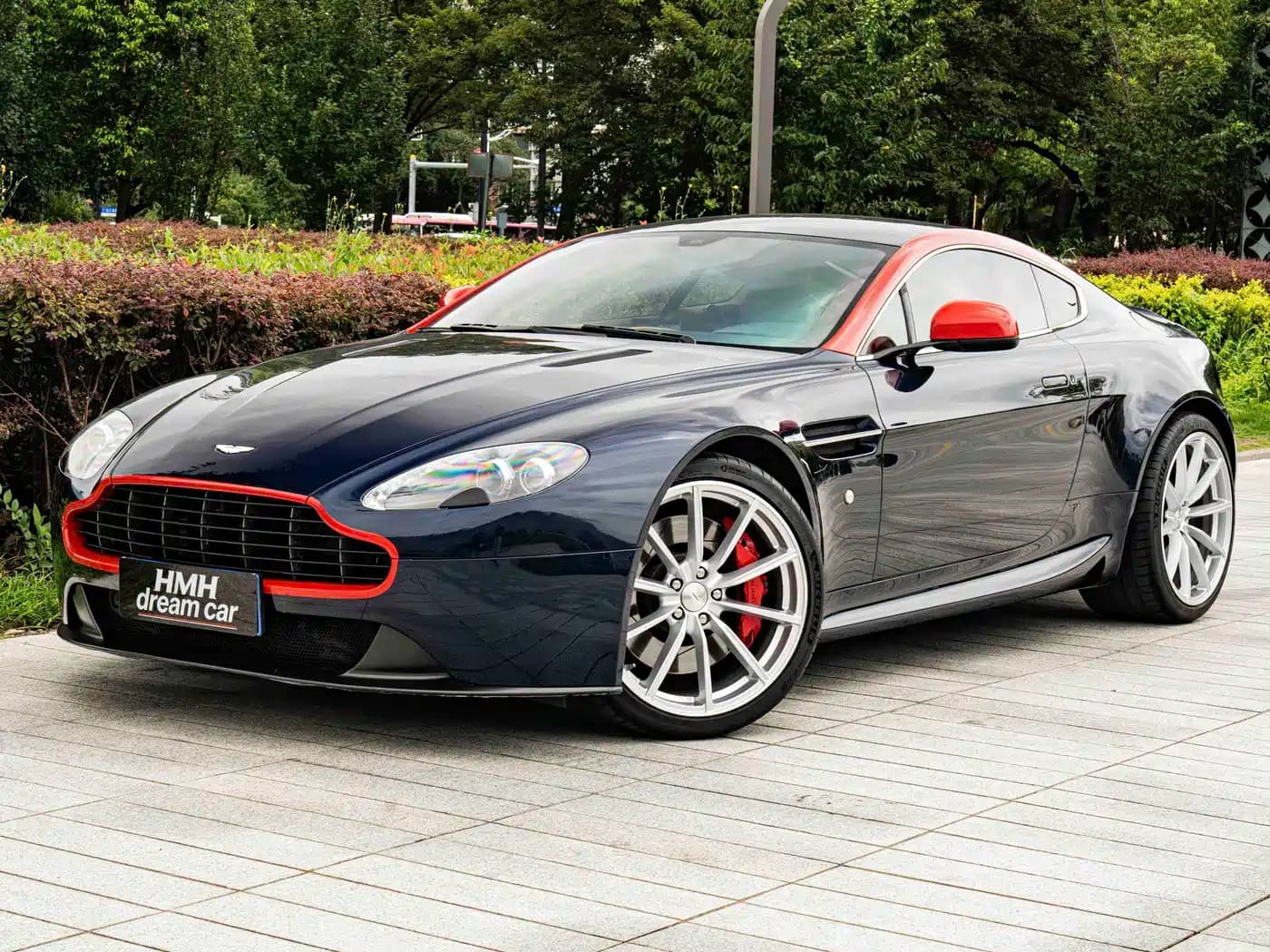 Aston Martin Vantage V8 2015 4.7L Coupe