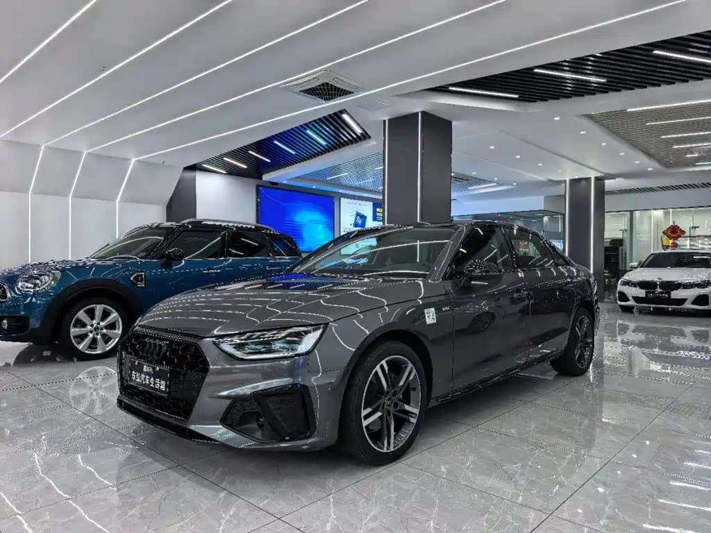 Audi A4L 2022 40 TFSI Luxury Dynamic