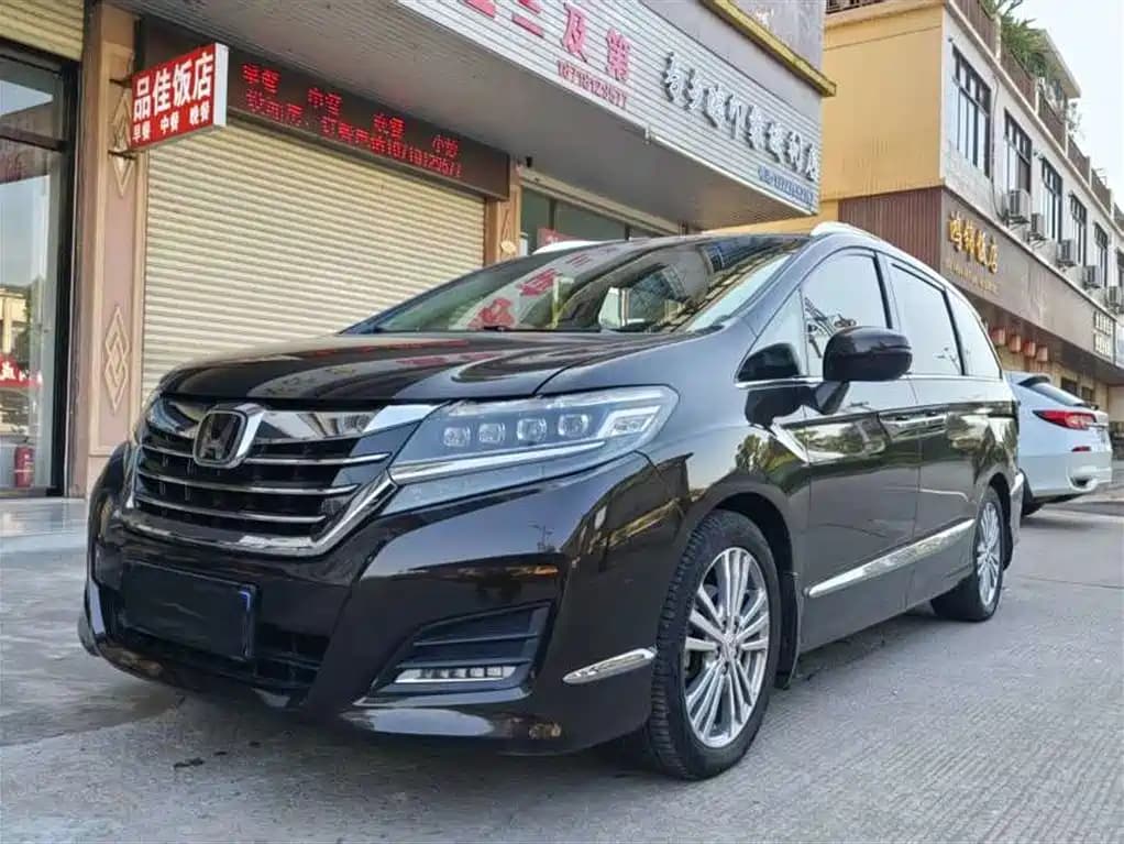 Honda Elysion 2016 2.4L Luxury Edition
