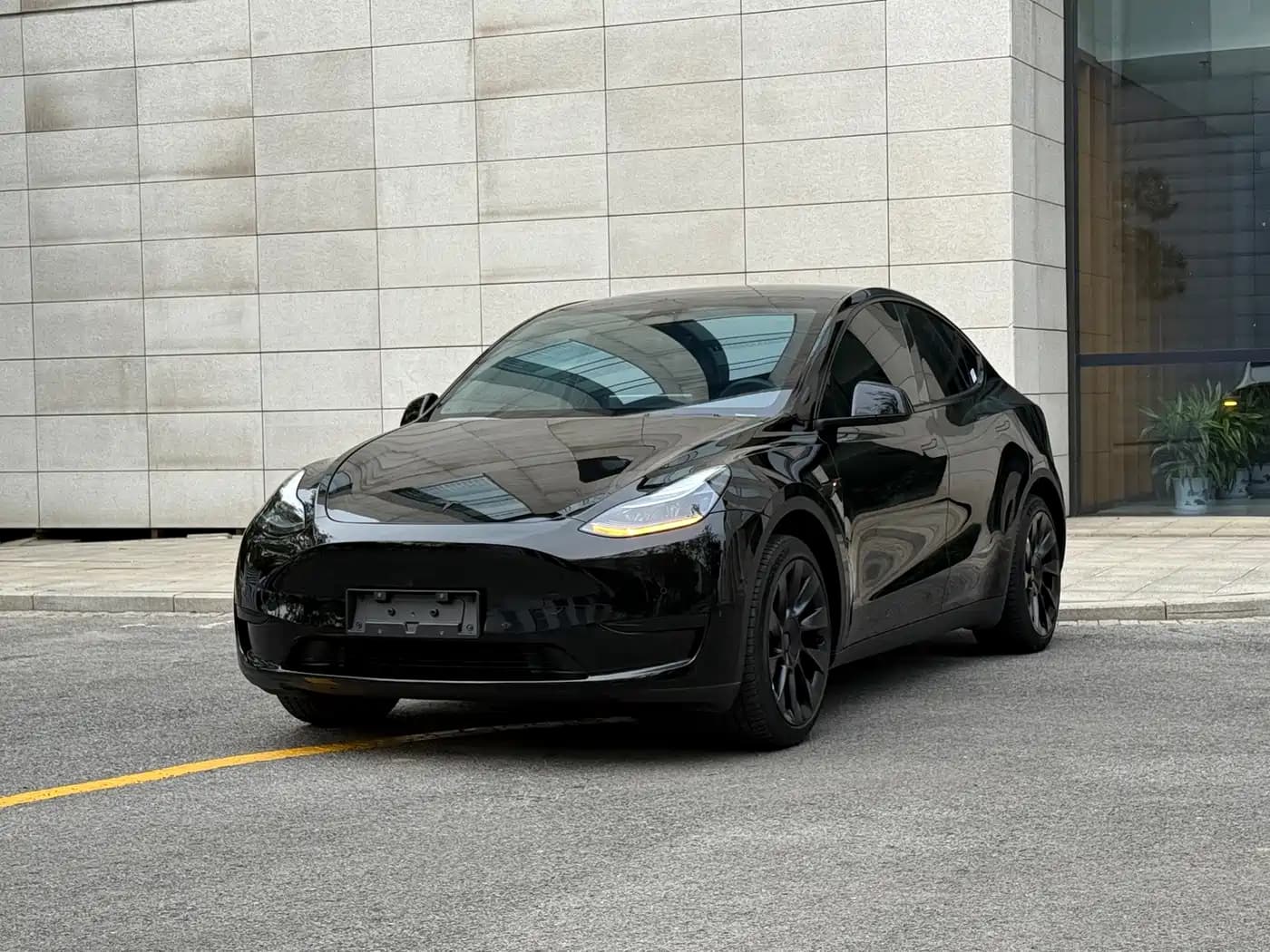 Tesla Model Y 2023 Rear-Wheel Drive Edition