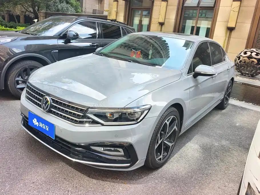 Volkswagen Passat Magotan 2023 2 Million Units Anniversary Edition 330TSI DSG Leading Type
