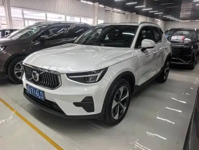 Volvo Volvo XC40 2024 B4 AWD Smart Elite Luxury Edition
