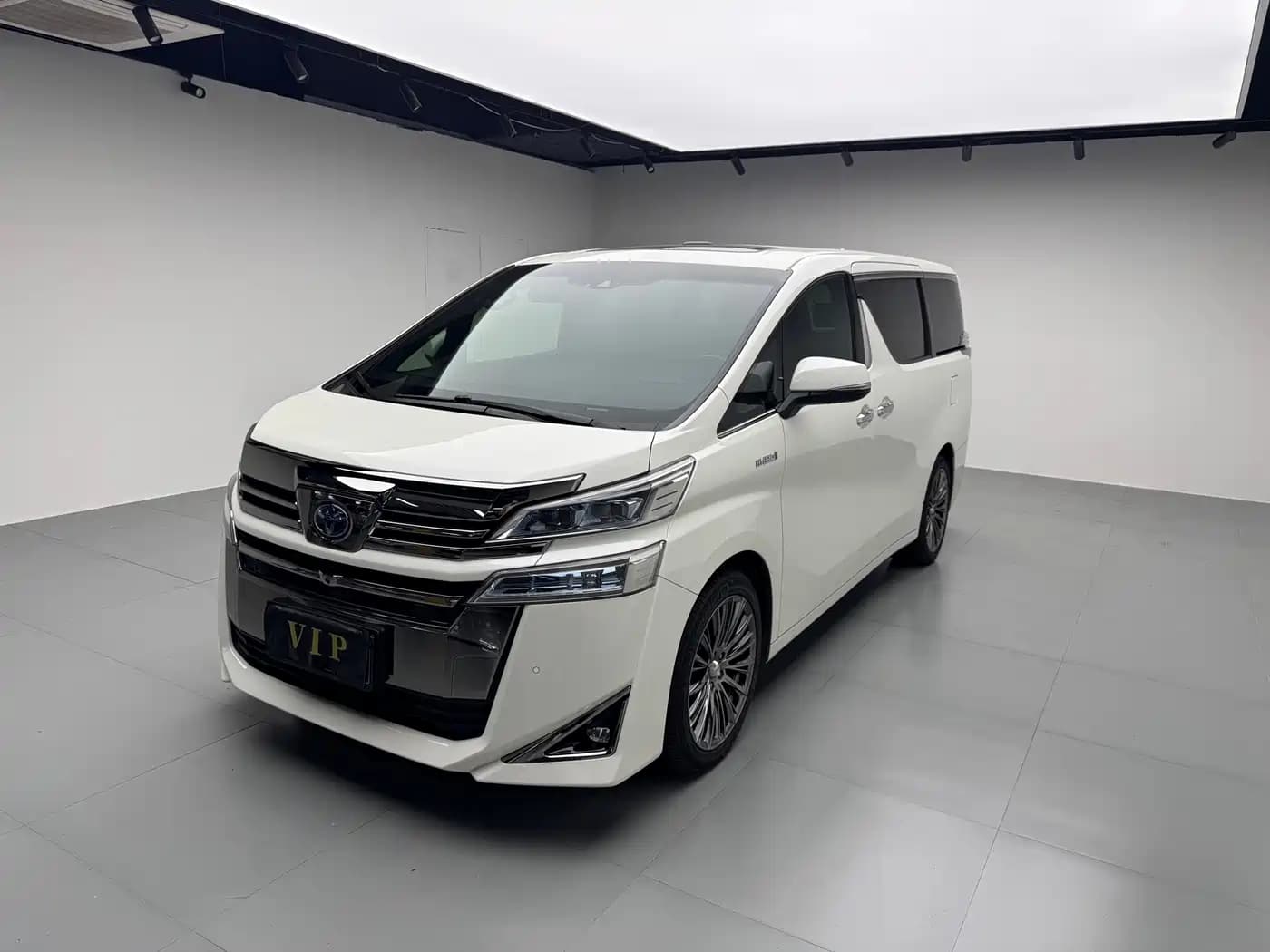 Toyota Vellfire 2020 Twin Engine 2.5L HV Premium Edition