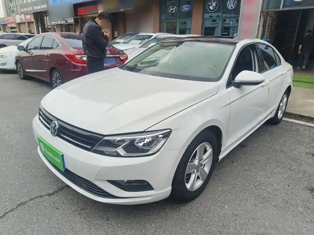 Volkswagen Lamando 2015 230TSI DSG Style